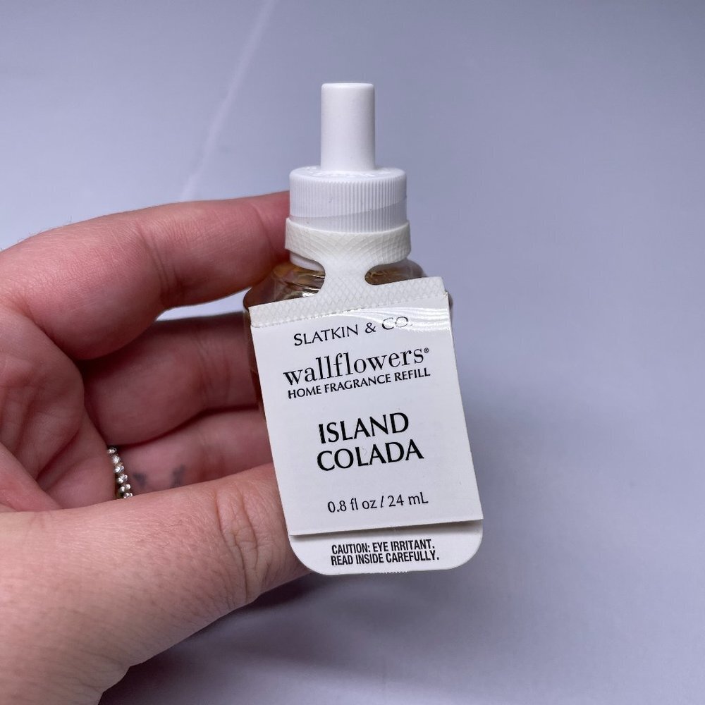 Bath & Body Works Slatkin & Co Island Colada Wallflower Refill Bulb